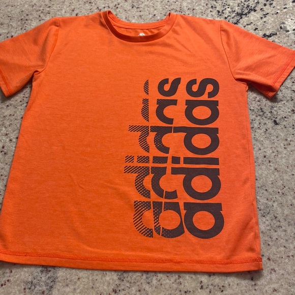 Boys adidas T-shirt (8) - Picture 1 of 4